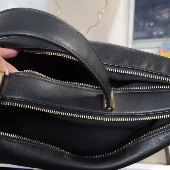 Expressions NYC Black Leather Purse - Picture 7 of 8